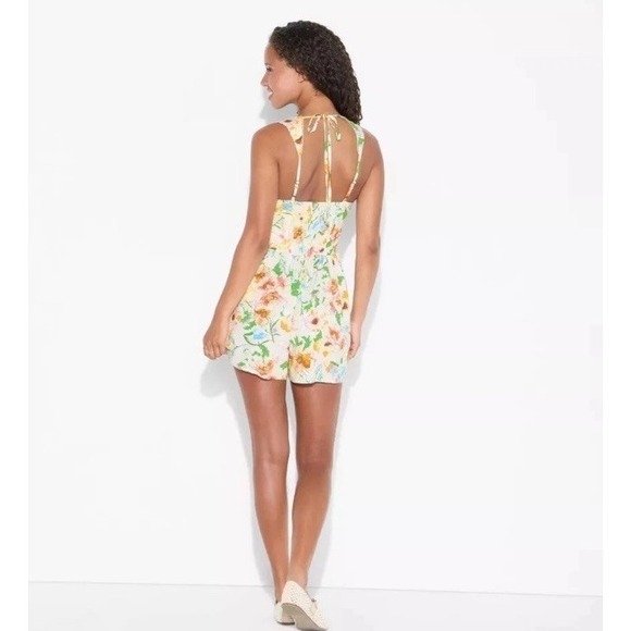NEW Wild Fable Hook and Eye Romper - Light Yellow Floral - Size Large - Picture 2 of 5